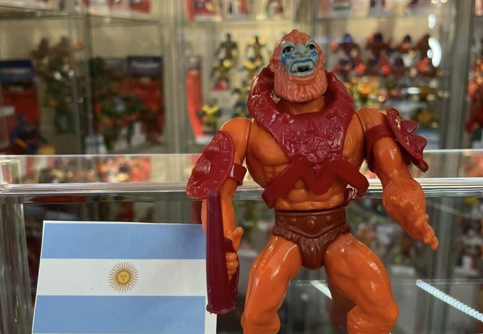 BEAST MAN DEPOSITO TOP TOYS ARGENTINA  BROWN PANTS