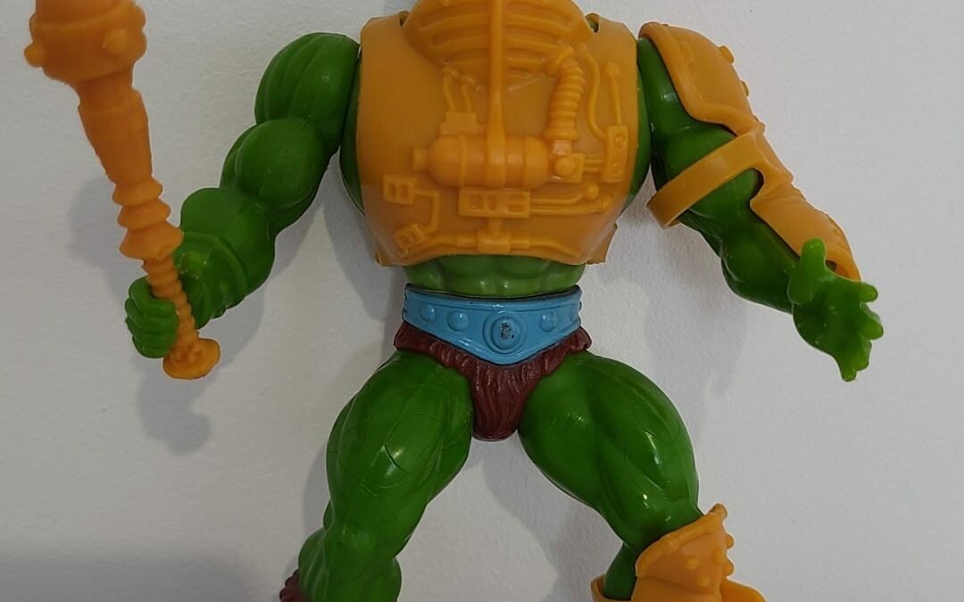 MAN-AT-ARMS HONG KONG-CINA