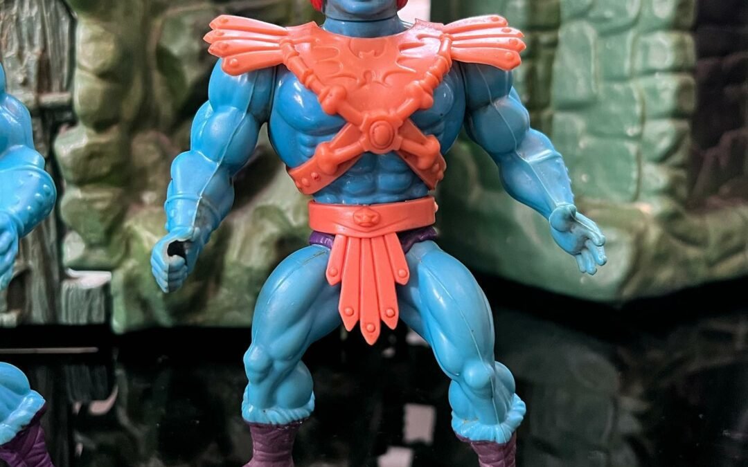 FAKER LEO TOYS INDIA variante tonalità blu più chiaro con capelli e armatura e accessori più chiari