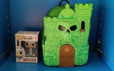 Loungefly Backpack Castle Grayskull & Funko Pop white Sorceress 2022 LACC. FUNKO POP 993
